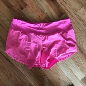 Lululemon Prism pink 8 tall shorts